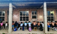 开云APP:铁皮房、土操场，这里有一座“筑梦”摔跤馆
